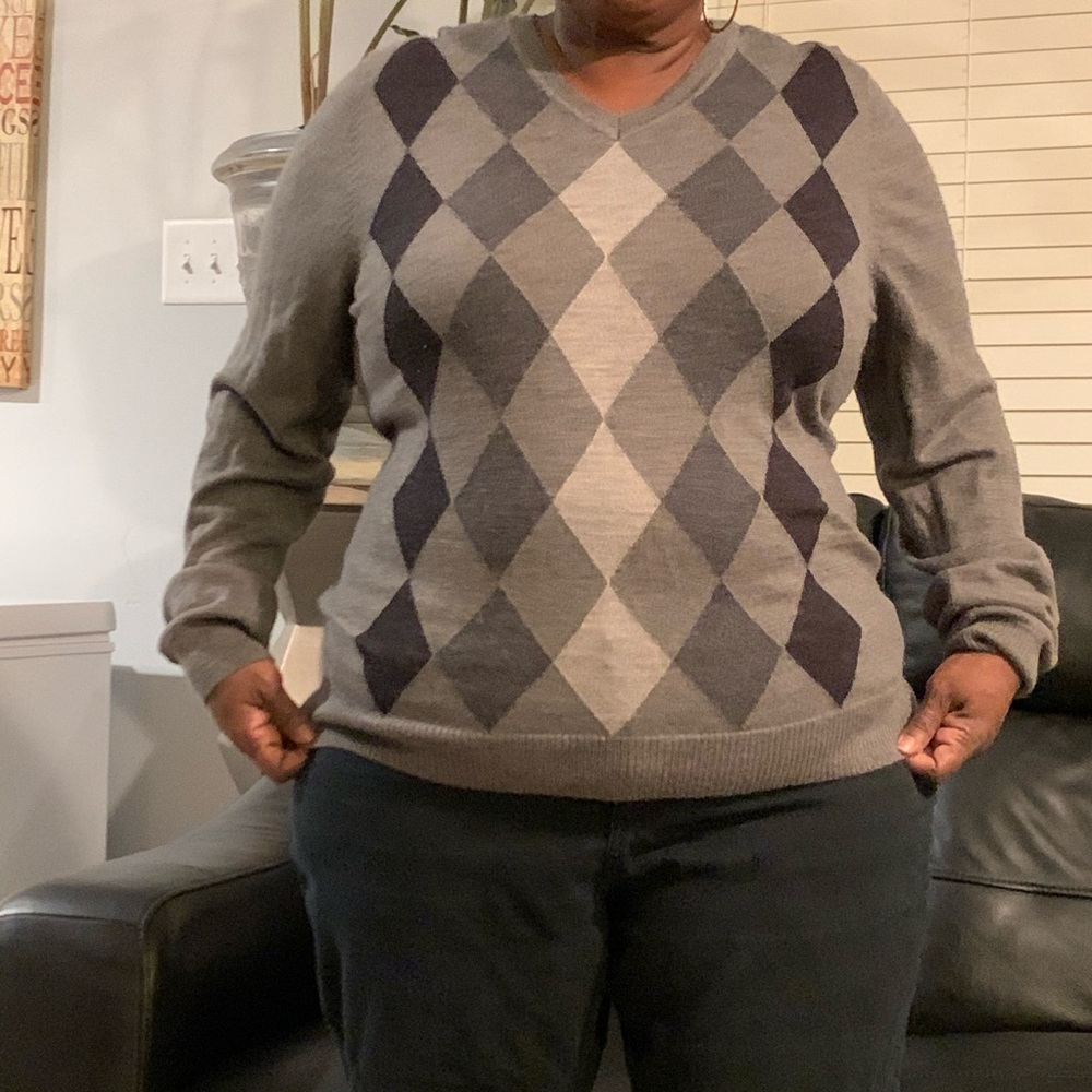 Grey pattern Sweater